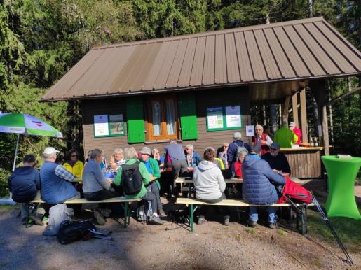 Kartoffelsalatwanderung Picknick vor der Ankele Hütte