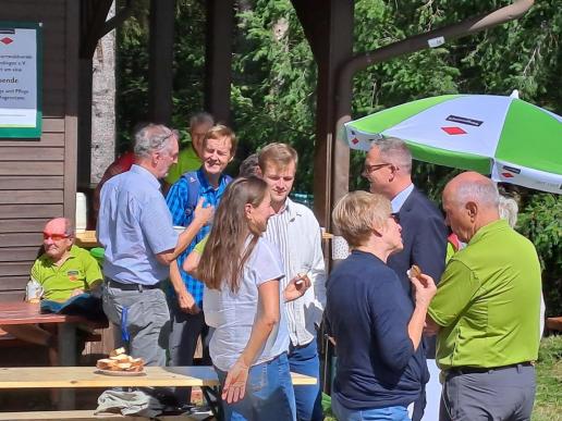 wilder, intensiver, launiger Gesprächsaustausch an der Ankele Hütte