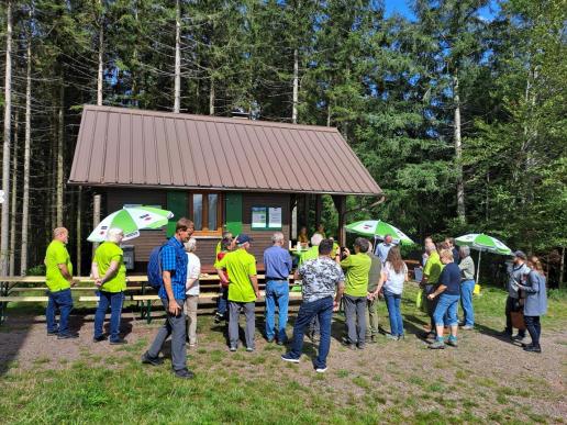 Feierliches Treffen am Vereinshaus Ankele Hütte