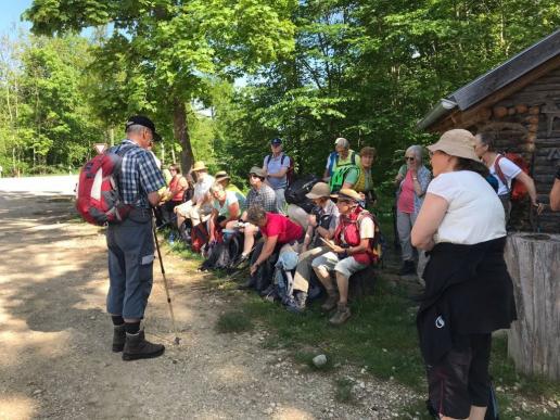 Rast an der Kapelle