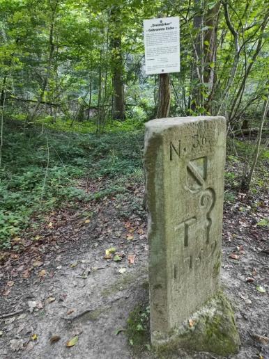 Dreimärker aus Stein